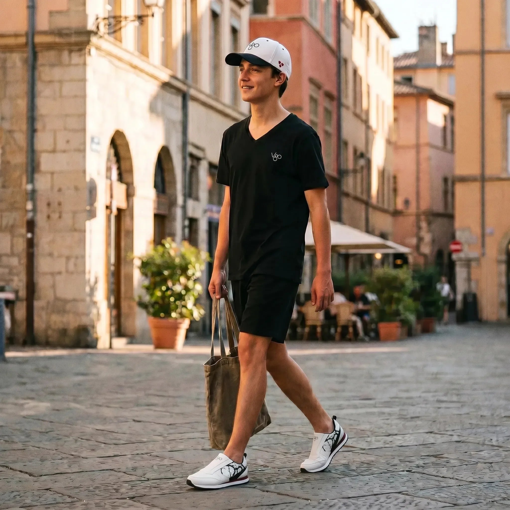 Kit di Benvenuto VGO – Sneakers, Cap e T-Shirt - VGO